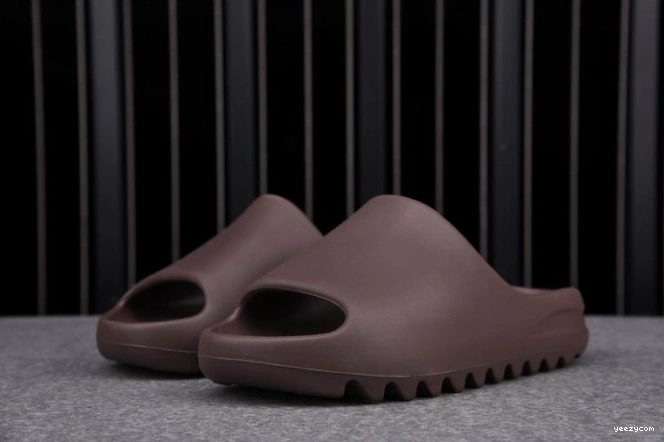 G55495 Adidas Soot Yeezy Slide 1001